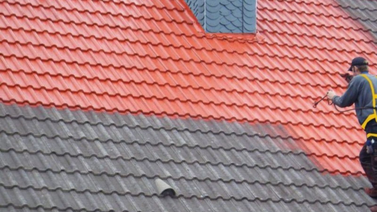 Окраска кровли пистолетом